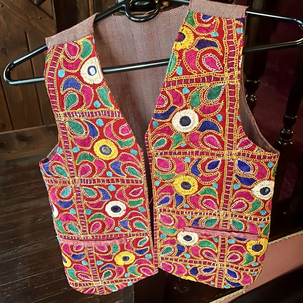 Vintage late ‘80s mirror embroidery vest from Rajasthan, India - one of a kind!